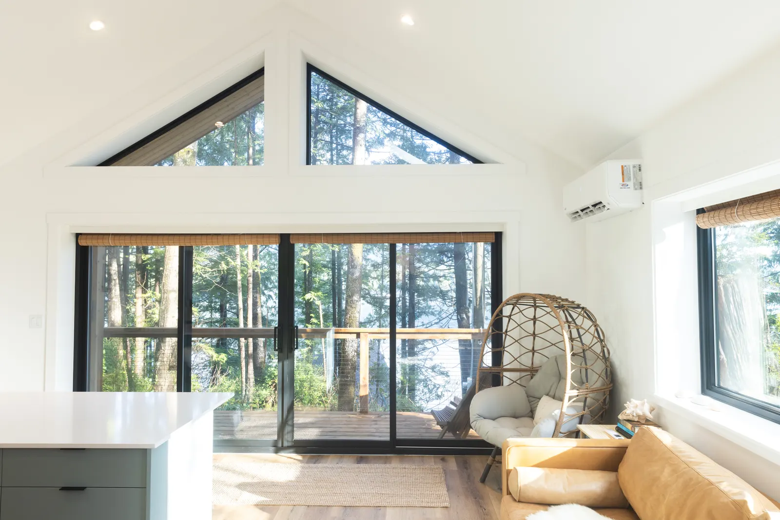 Hideout Tofino bedroom